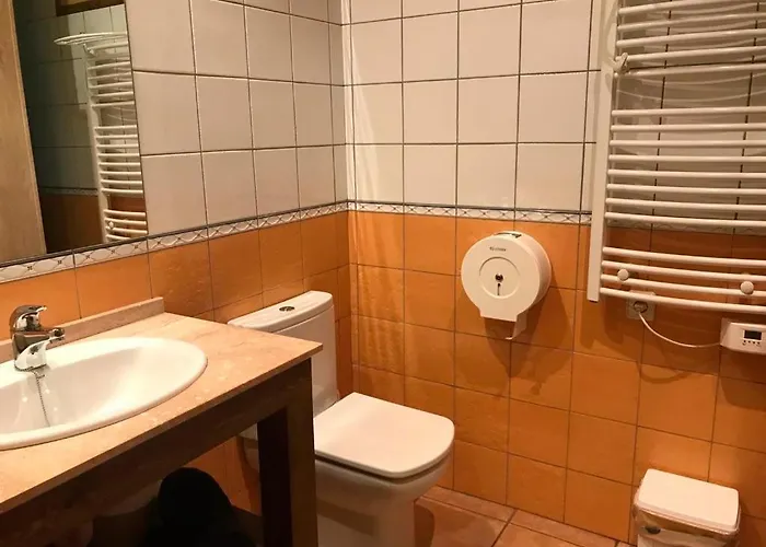 Familiar Hotel *