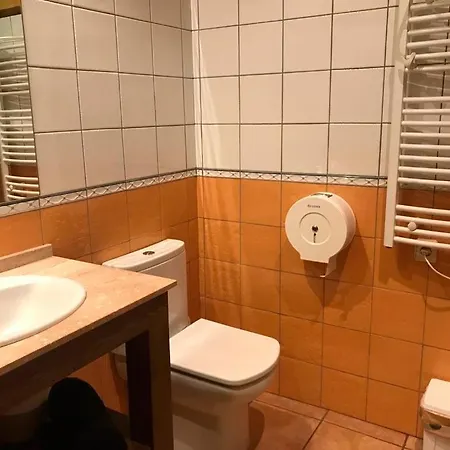Familiar Hotel *